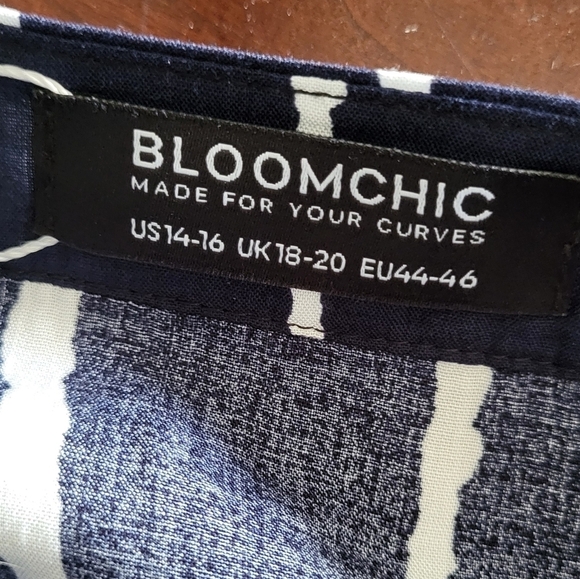 Bloomchic Stripe Crossover Snap Closure Half Sleeve Blouson Top - Picture 9 of 10